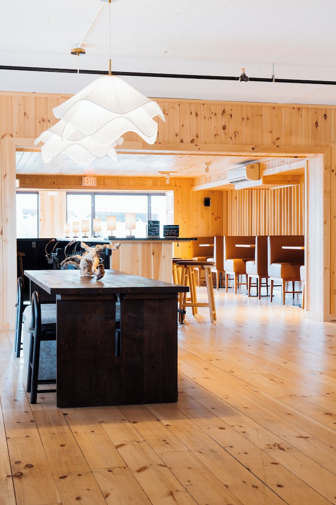 Lake Placid Resort Hotel & Suites - photo 5