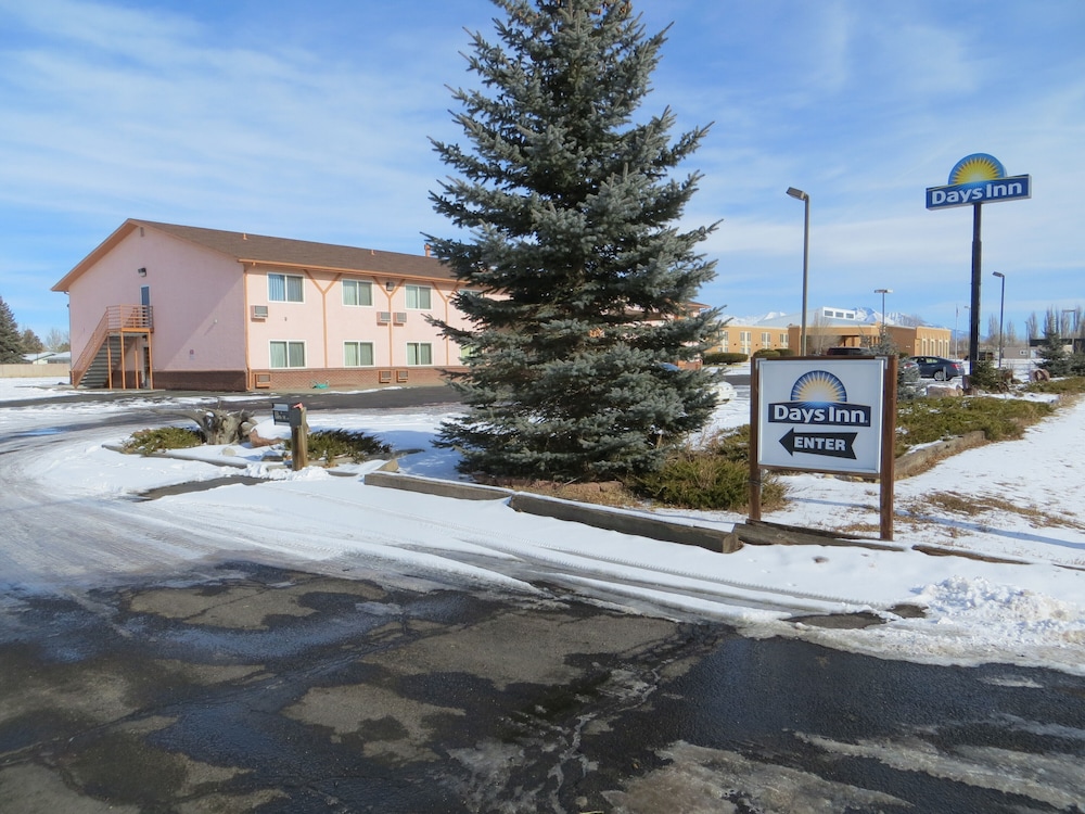 Days Inn by Wyndham Alamosa - photo 51