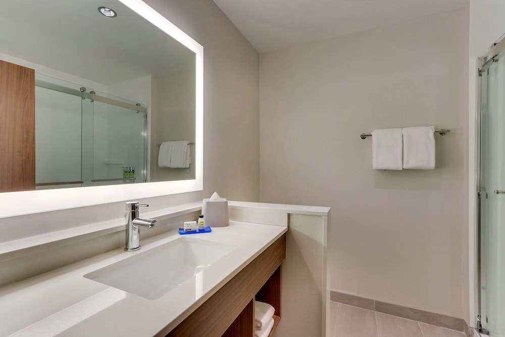 Holiday Inn Express & Suites Dawsonville by IHG - photo 38