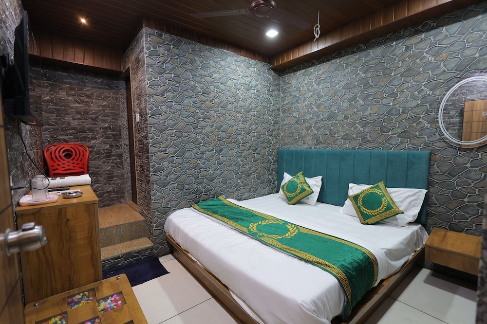 Hotel Cat in Rajkot, India