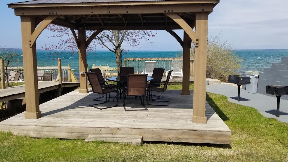Brio Beach Inn - photo 22