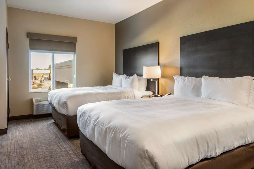 Comfort Suites Brunswick Town Center - photo 19