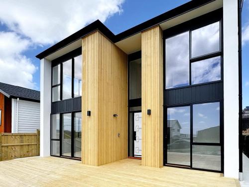 Designer Brand New Large House Flat bush — 4-Star Luxury Hotel in Manukau City, New Zealand