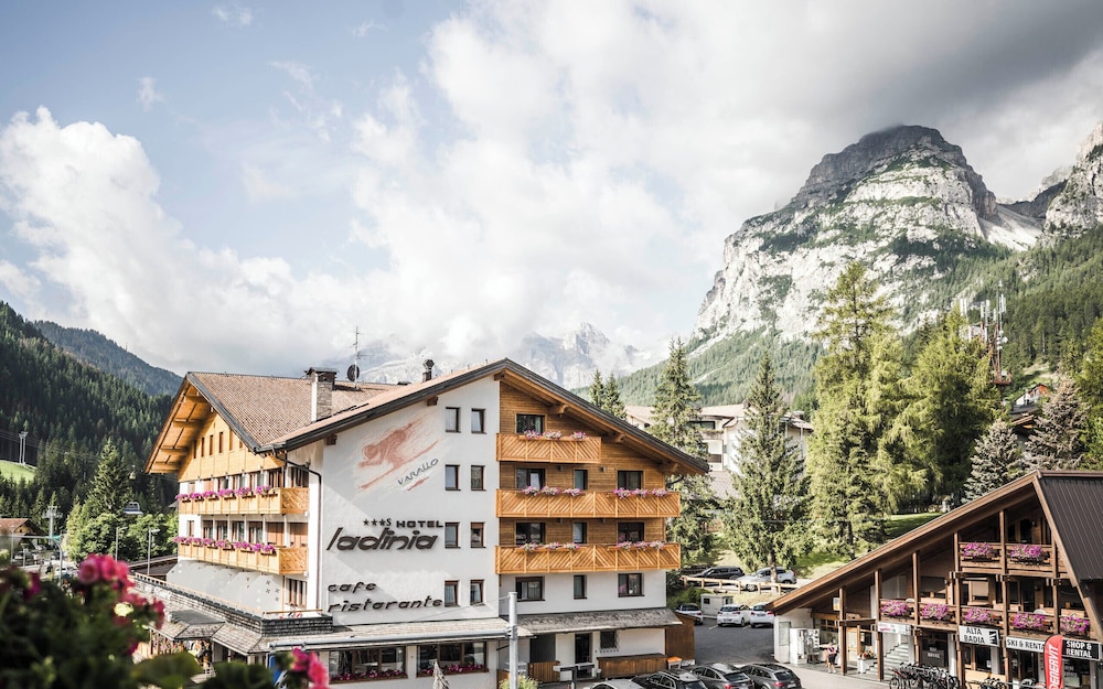 Hotel Ladinia — hotel in Badia