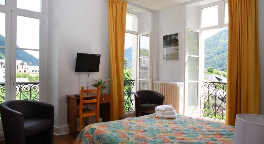 Aquitaine — Bagneres-De-Luchon — photo 2