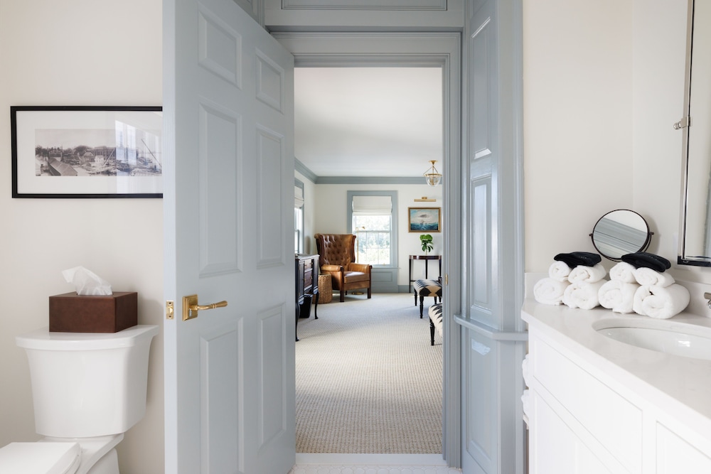 The Davenport Inn - photo 43