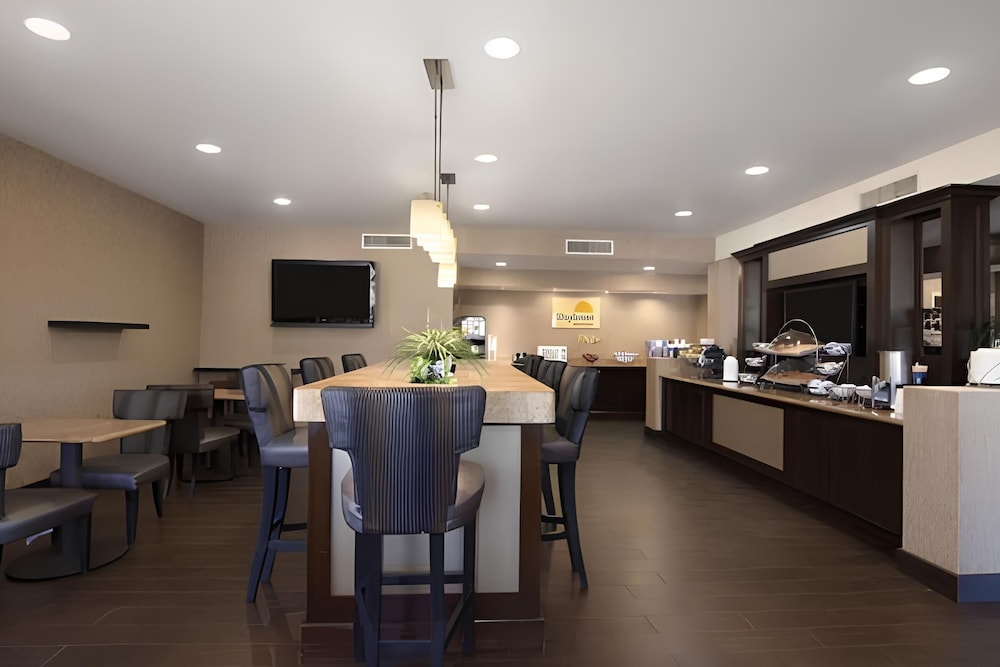 Days Inn by Wyndham Longview South - photo 21
