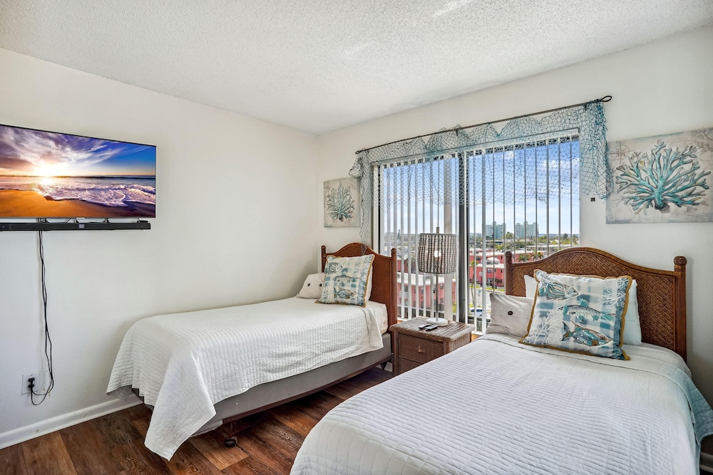 Caprice 501 — 4-Star Luxury Hotel in Saint Pete Beach, United States