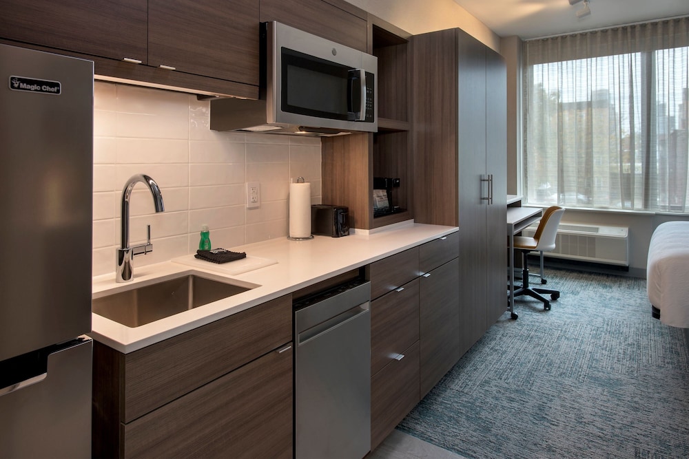 TownePlace Suites by Marriott New York Brooklyn - photo 12