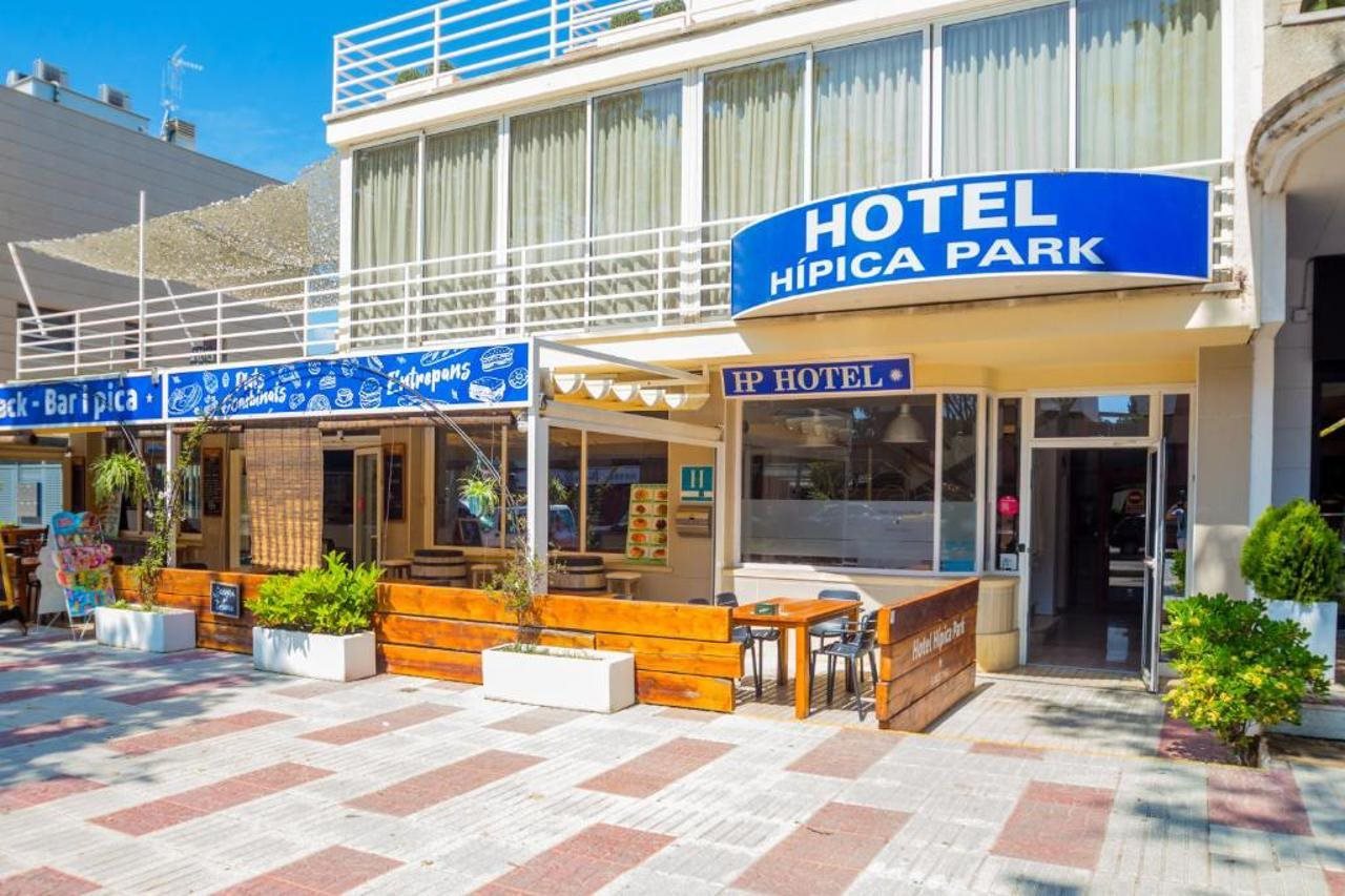 Hotel Hipica Park in Castell-Platja D'aro, Spain