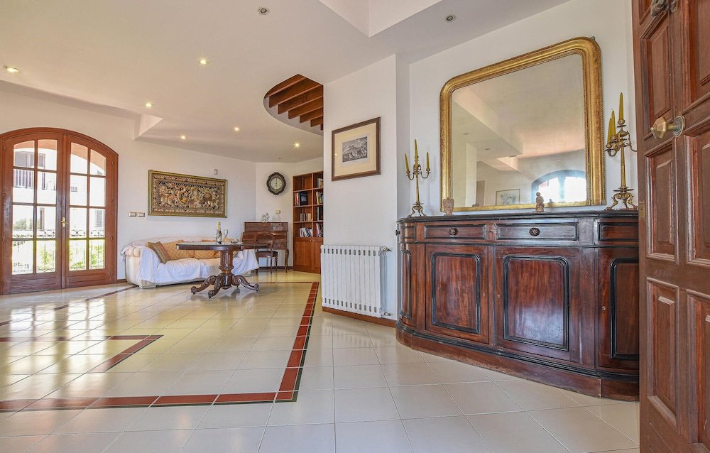 Lovely Home In Acicatena With Wifi — 4-Star Luxury Hotel in Aci Catena, Italy
