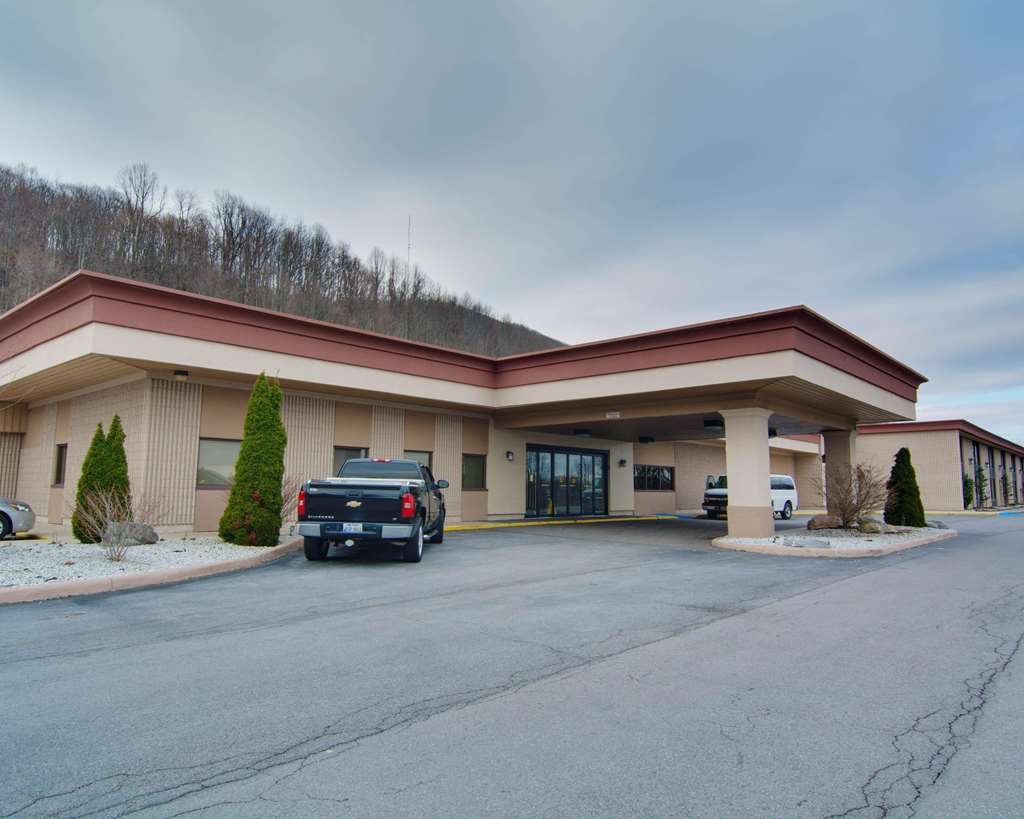 Quality Hotel and Conference Center Bluefield - photo 2