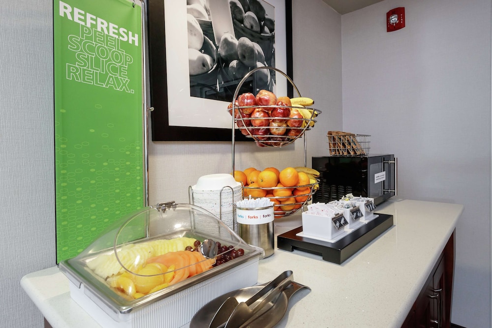 Hampton Inn & Suites Navarre - photo 27