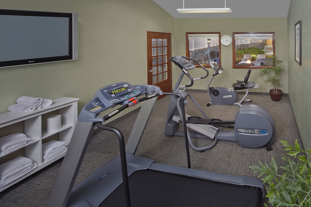 New Haven Village Suites - photo 27