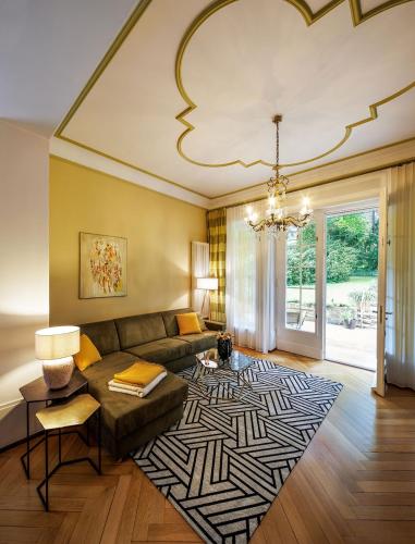 Villa Nußbaumer Business und Ferienwohnung in bester Lage — 4-Star Luxury Hotel in Arnstadt, Germany