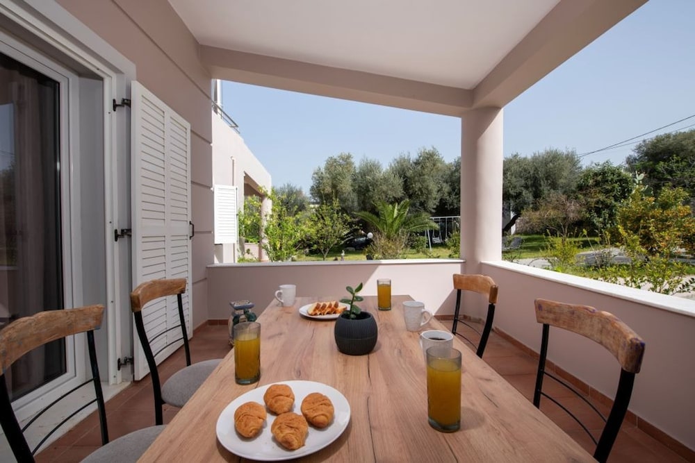 Green Hill Family Villa — 4-Star Luxury Hotel in Chania, Greece