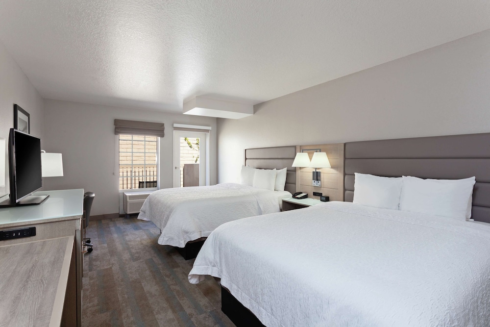 Hampton Inn & Suites Hermosa Beach - photo 6