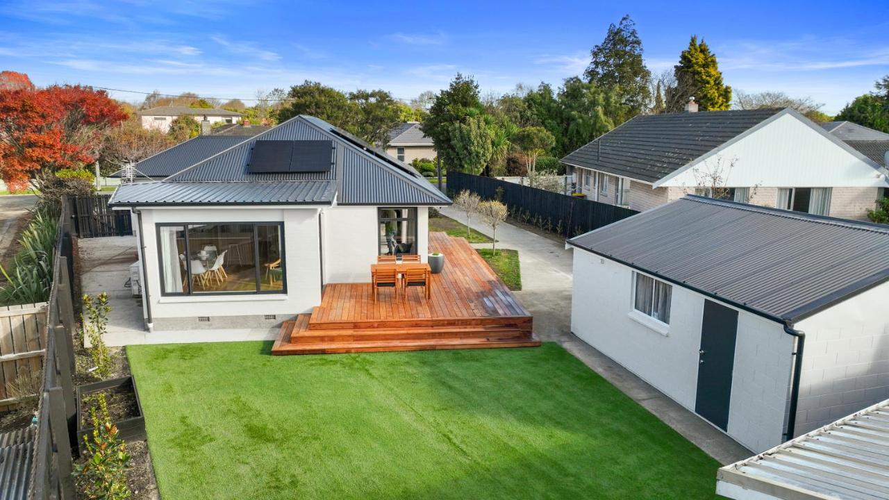 Private Family 4BR Home Near Airport Free Parking — 4-Star Luxury Hotel in Christchurch, New Zealand