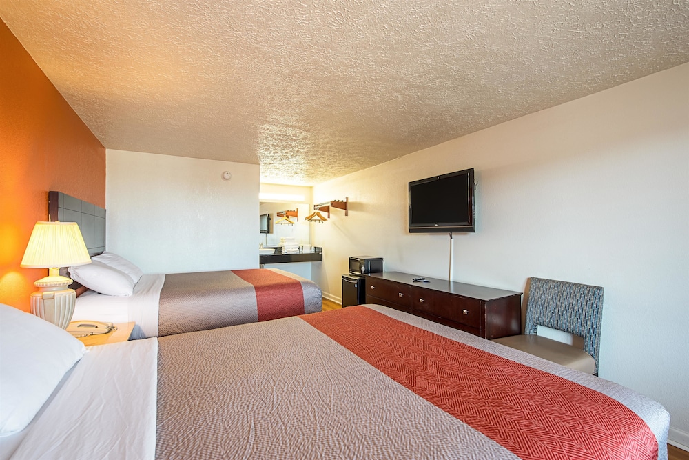 Budget Inn Norfolk VA Oceanview - photo 7
