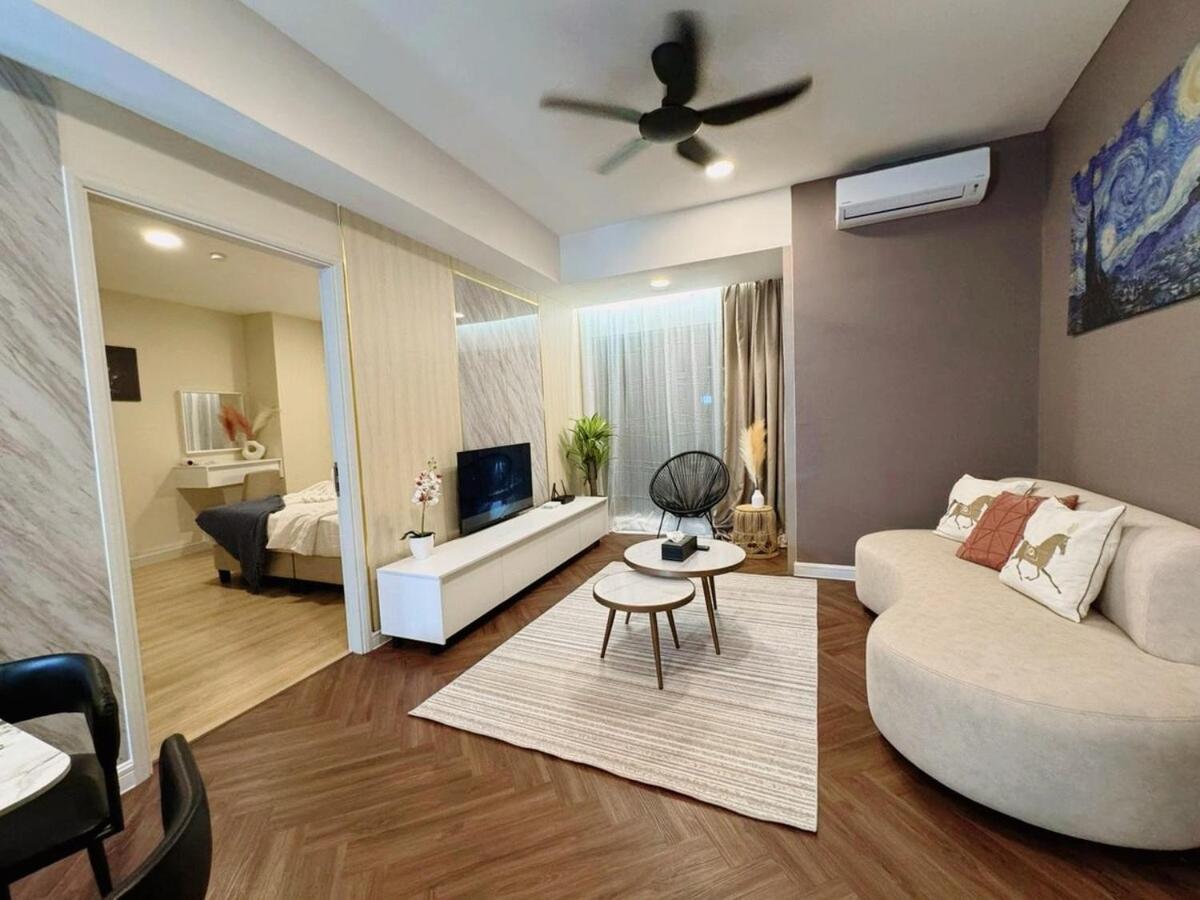 The Atrium at Jalan Ampang by OKBnB Modern Stylish 2Bedroom with FREE WiFi and Carpark — 4-Star Luxury Hotel in Kuala Lumpur, Malaysia