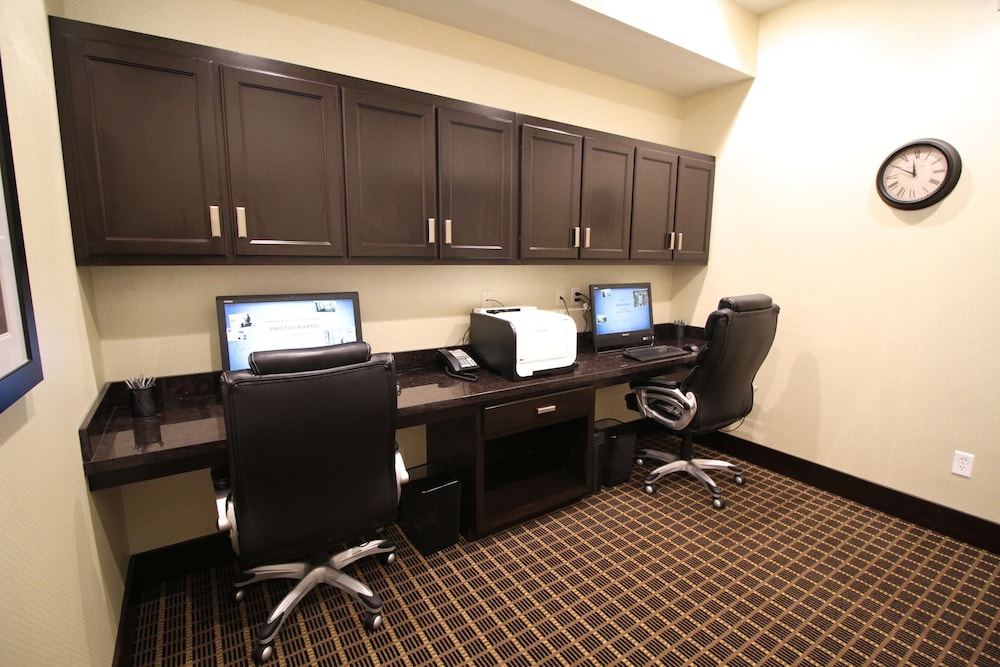 Hampton Inn & Suites Sandusky Milan - photo 31