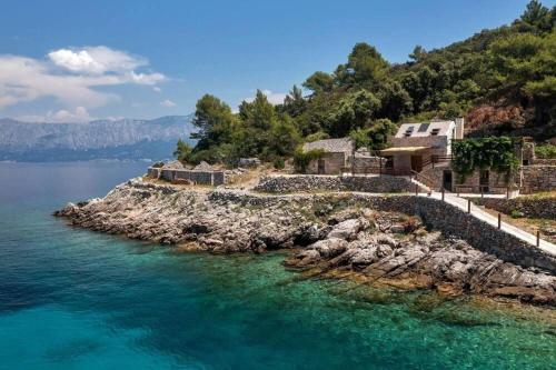 Secluded fisherman's cottage Cove Didina Hvar 21933 — 4-Star Luxury Hotel in Sucuraj, Croatia