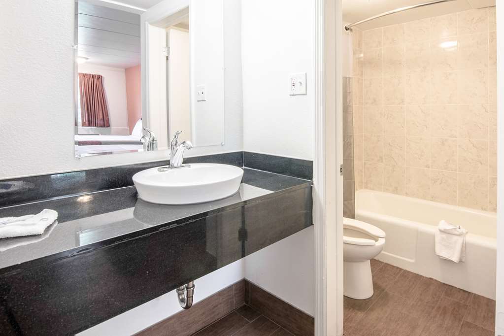Motel 6 Glassboro NJ Rowan University - photo 16