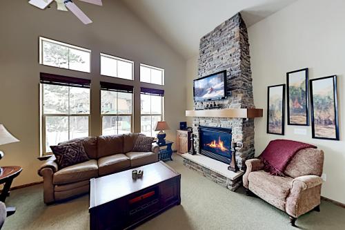 Deer Track Retreat in Granby, United States