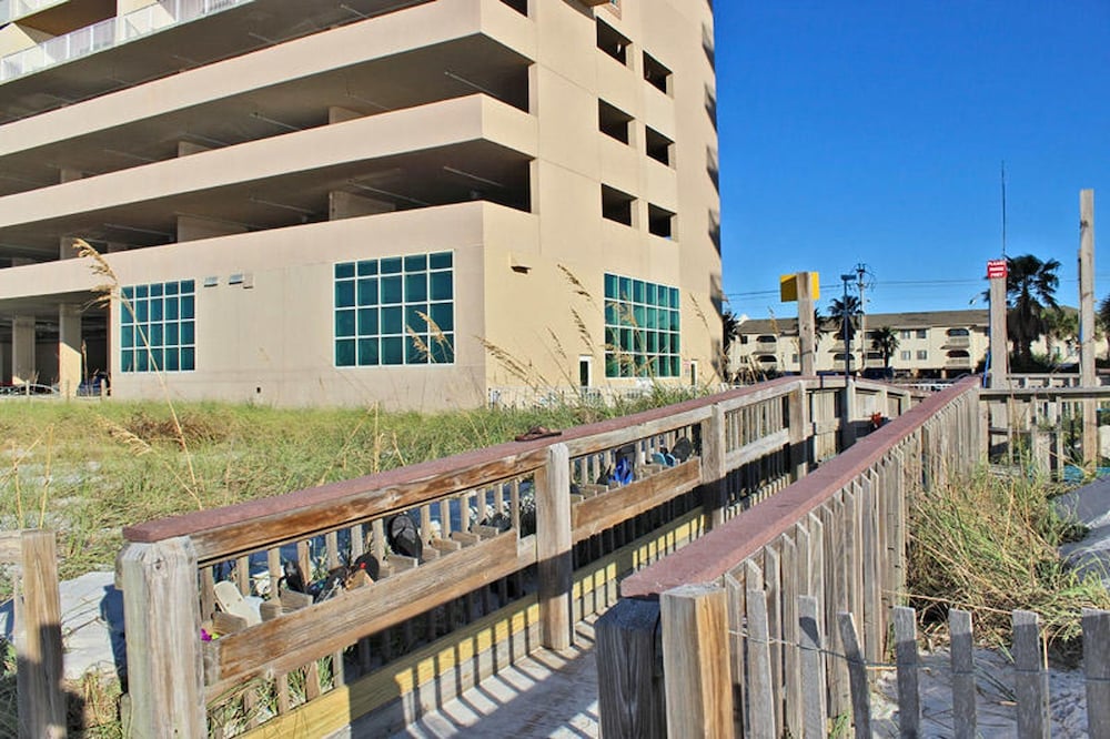 Crystal Shores West By Youngs Sun Coast — hotel in Gulf Shores