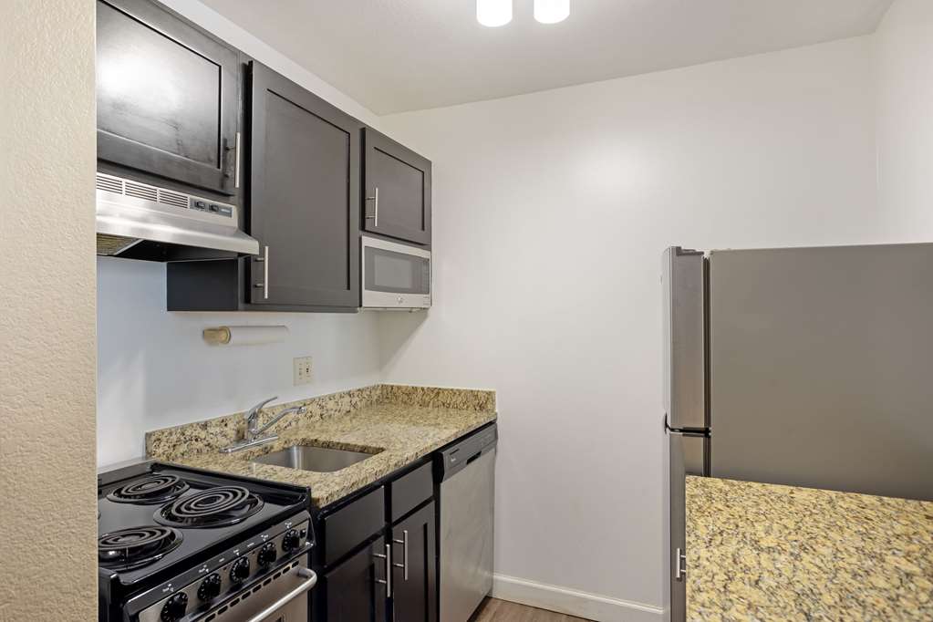 MainStay Suites Mt. Laurel Philadelphia - photo 25