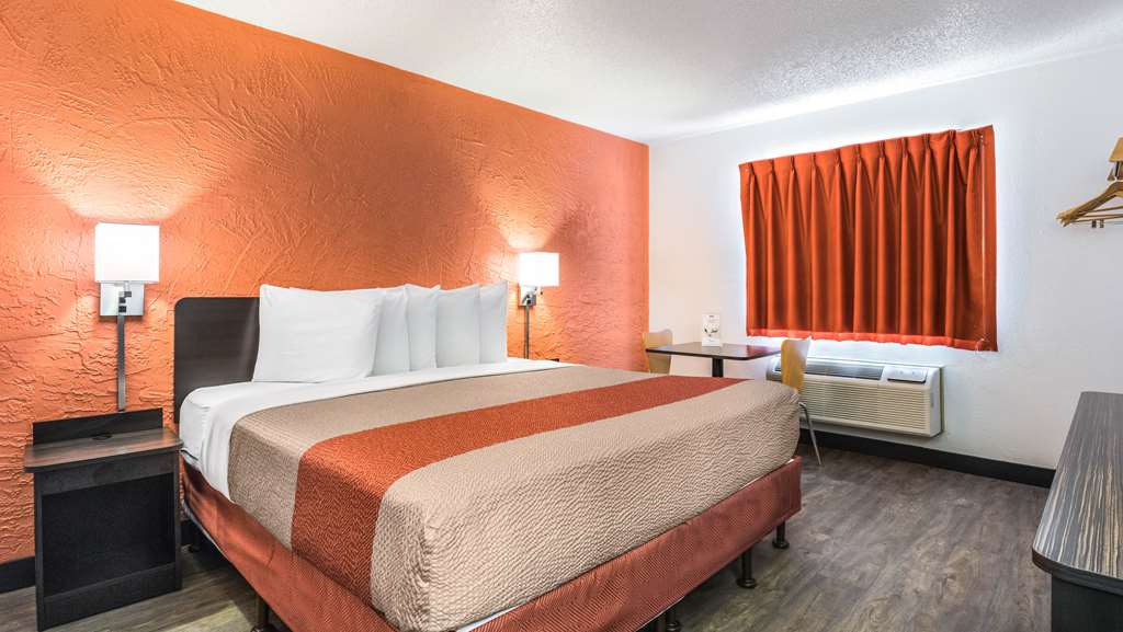 Motel 6 Elk Grove Village IL - photo 7