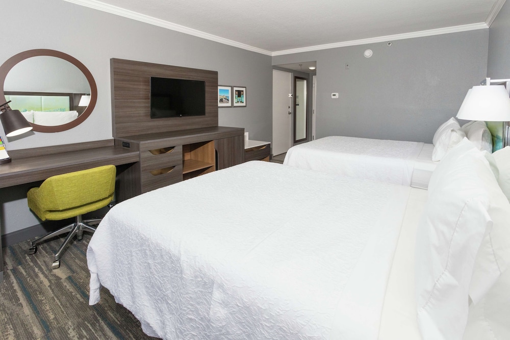 Hampton Inn St. Augustine Beach - photo 16