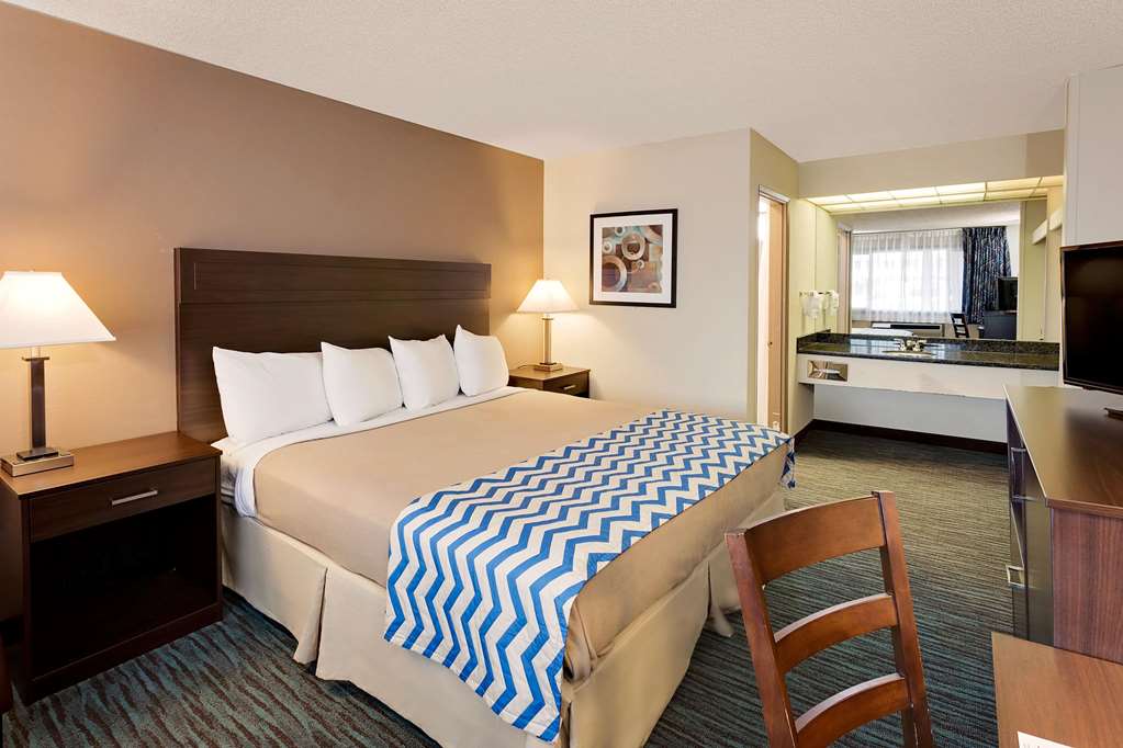 Travelodge by Wyndham Aberdeen - photo 9