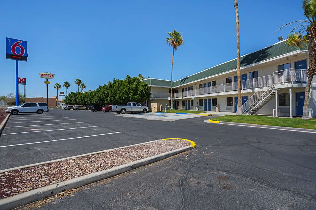 Motel 6 Yuma AZ East - photo 3