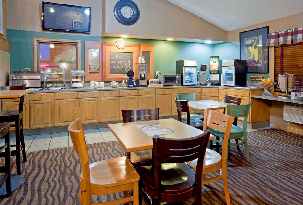 AmericInn by Wyndham Coon Rapids - photo 34