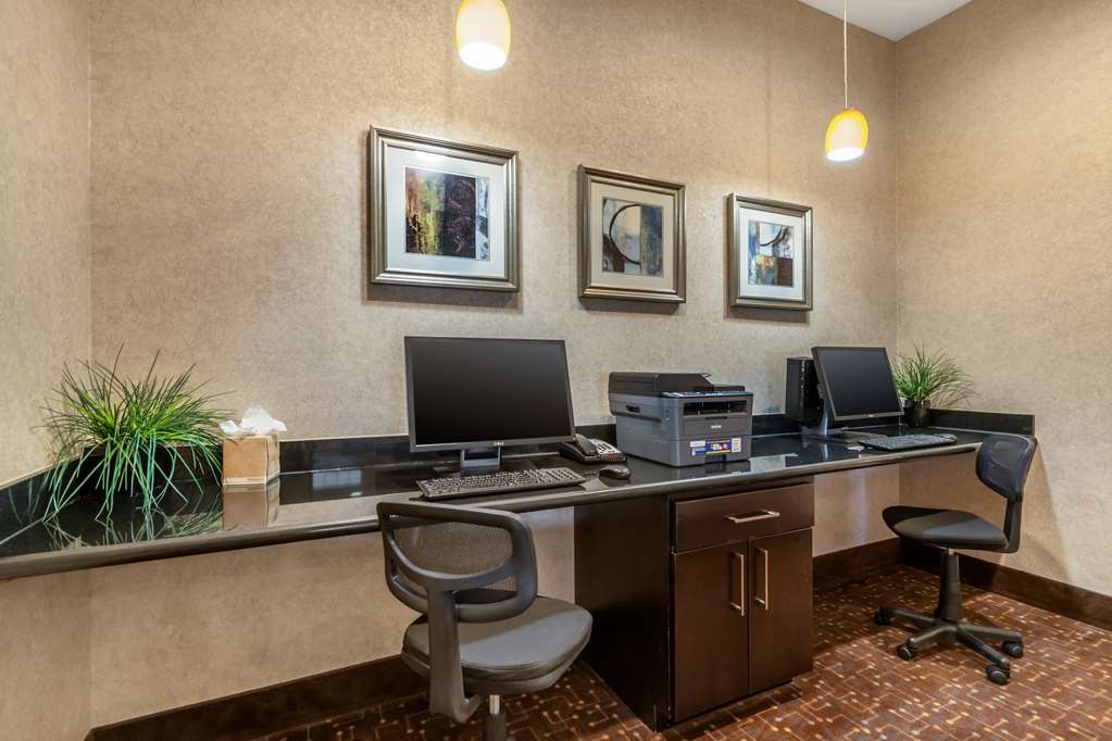 Best Western Plus Lytle Inn & Suites - photo 33
