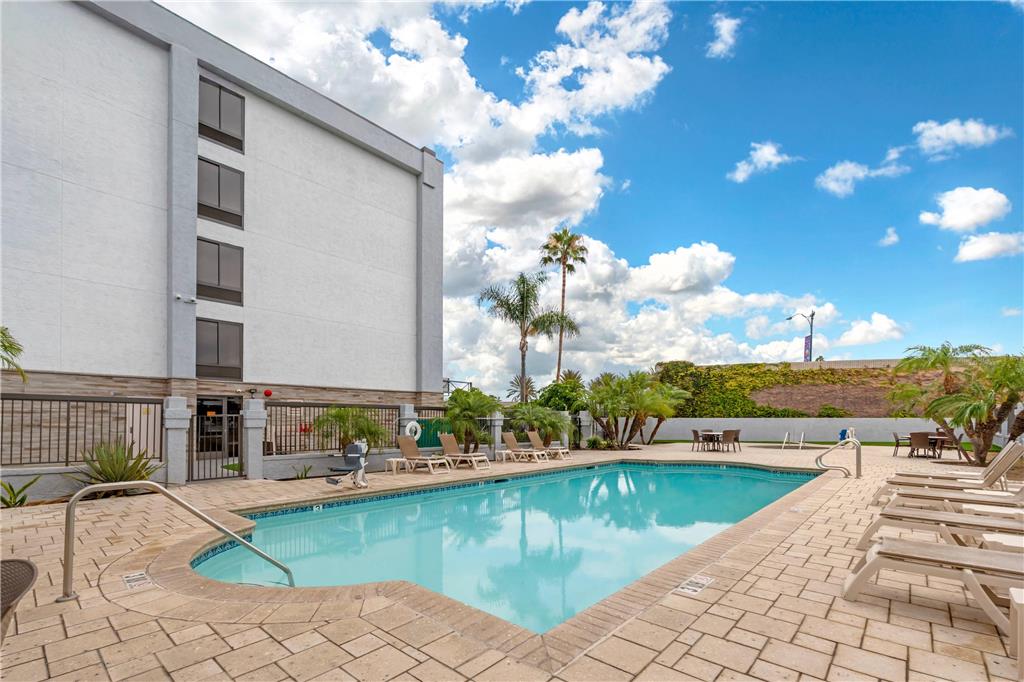 Comfort Inn Anaheim Resort - photo 18
