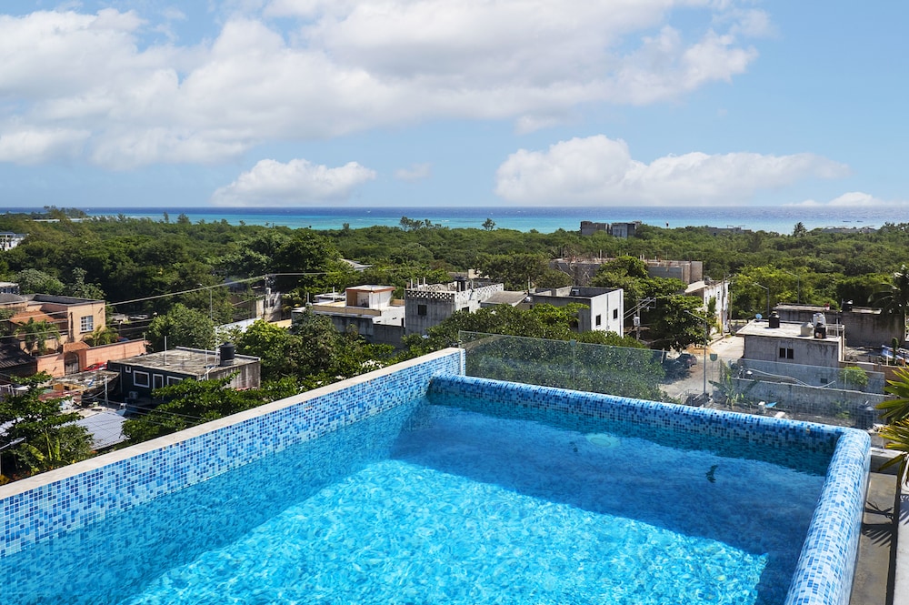 Rooftop pool