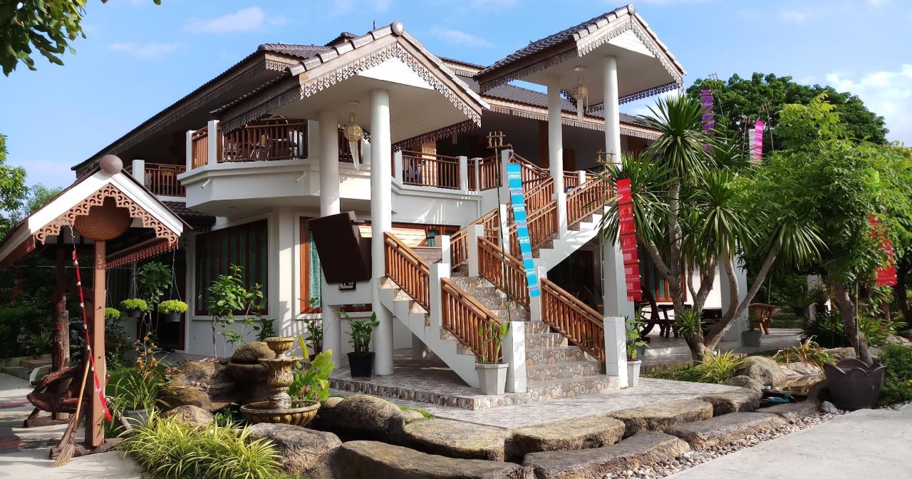 Butsaba Garden Resort — Mae Taeng