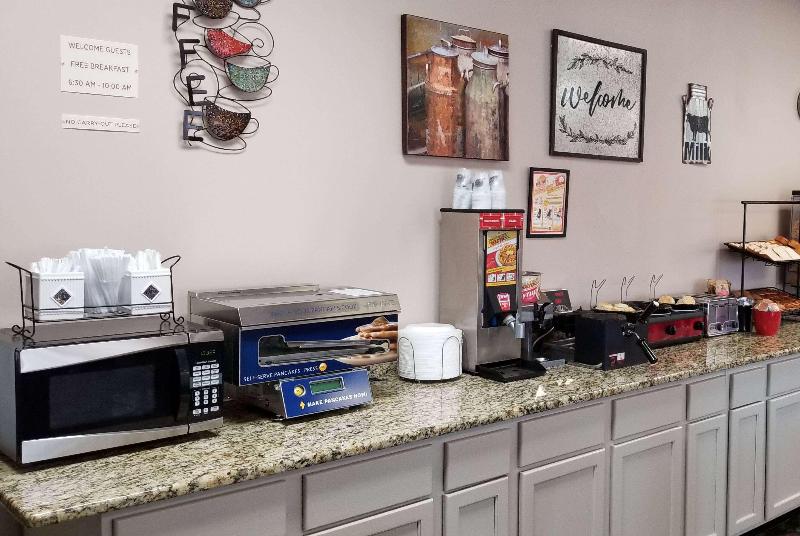 Ramada by Wyndham & Suites Warner Robins - photo 37