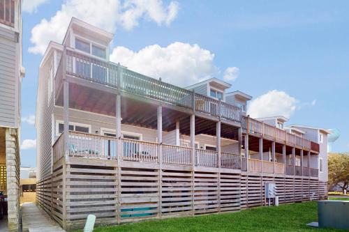 Sand Flower - carbon neutral hotel in Unknown City