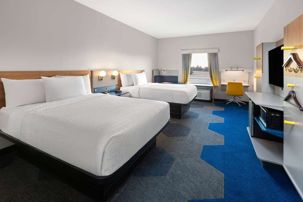 Microtel Inn & Suites by Wyndham Olive Branch - photo 14