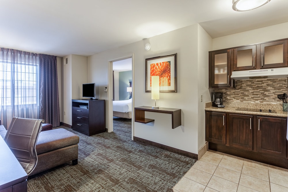 Staybridge Suites Davenport by IHG - photo 8