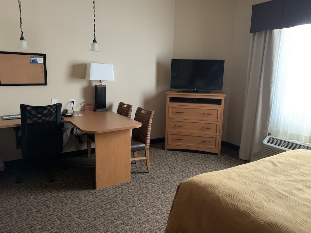 MainStay Suites Sidney Medical Center - photo 6