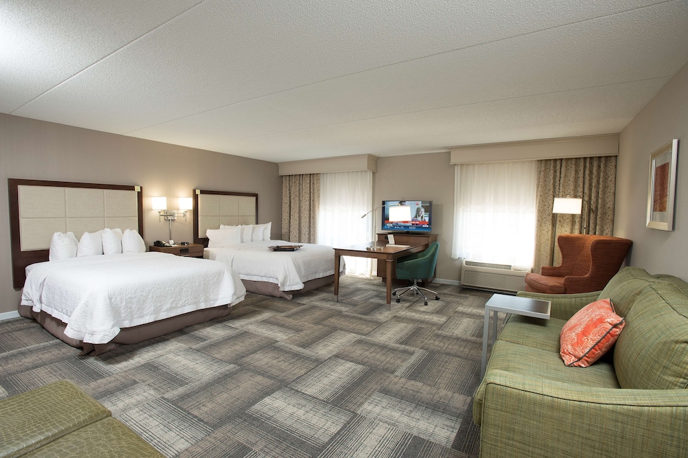 Hampton Inn & Suites Cincinnati Union Center - photo 6