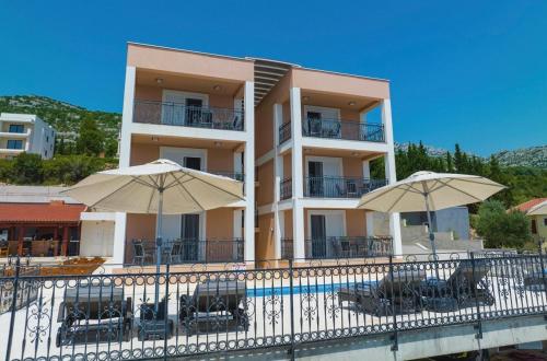 Villa Tin Apartments — 4-Star Luxury Hotel in Starigrad, Croatia