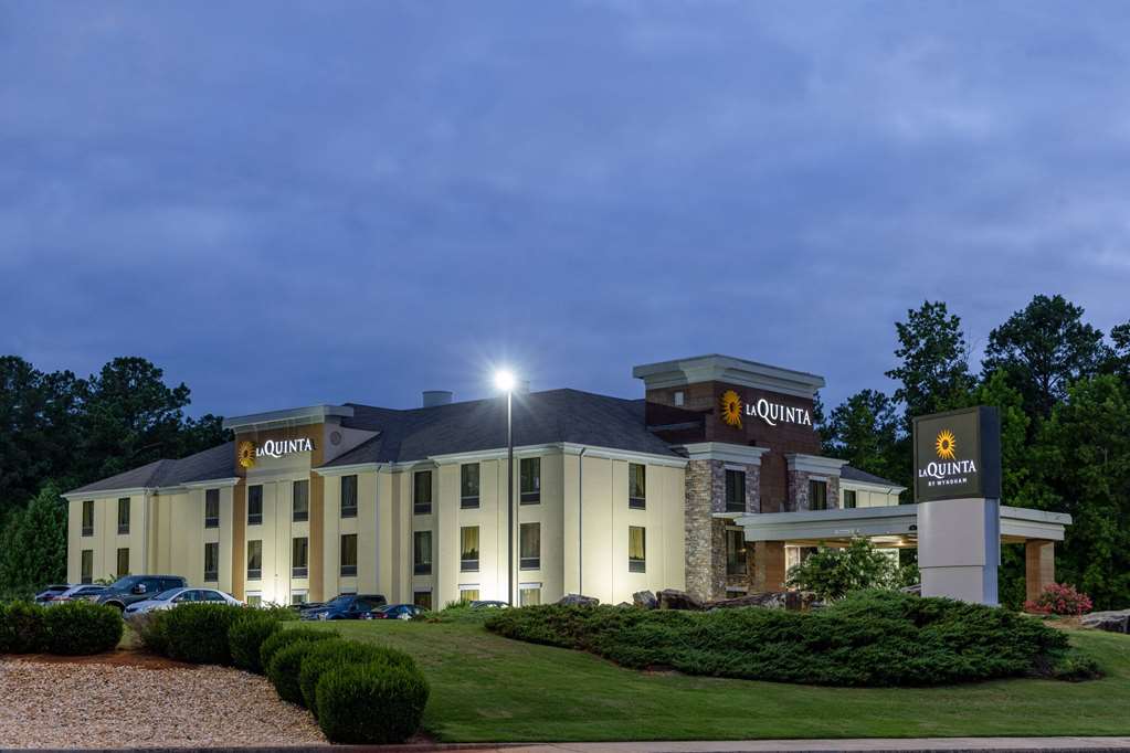La Quinta Inn & Suites by Wyndham Covington - photo 31