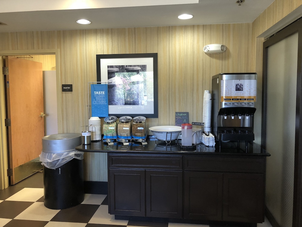Hampton Inn El Dorado - photo 23