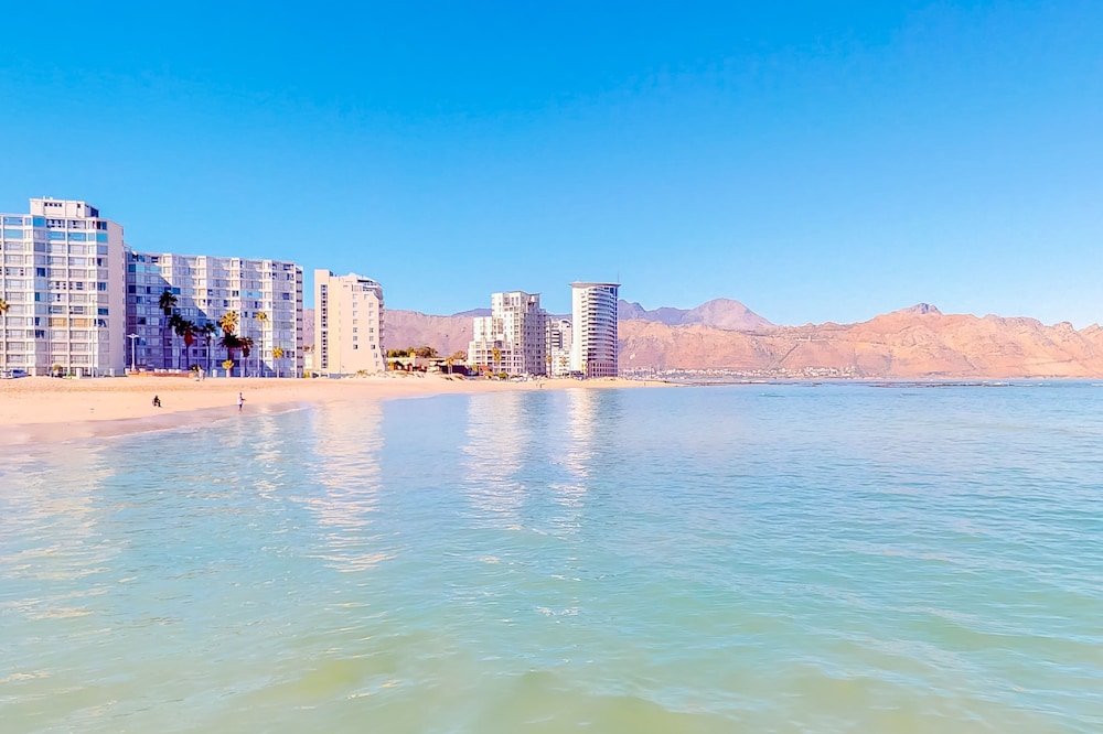Somerset Oaks - last minute hotel in Cape Town