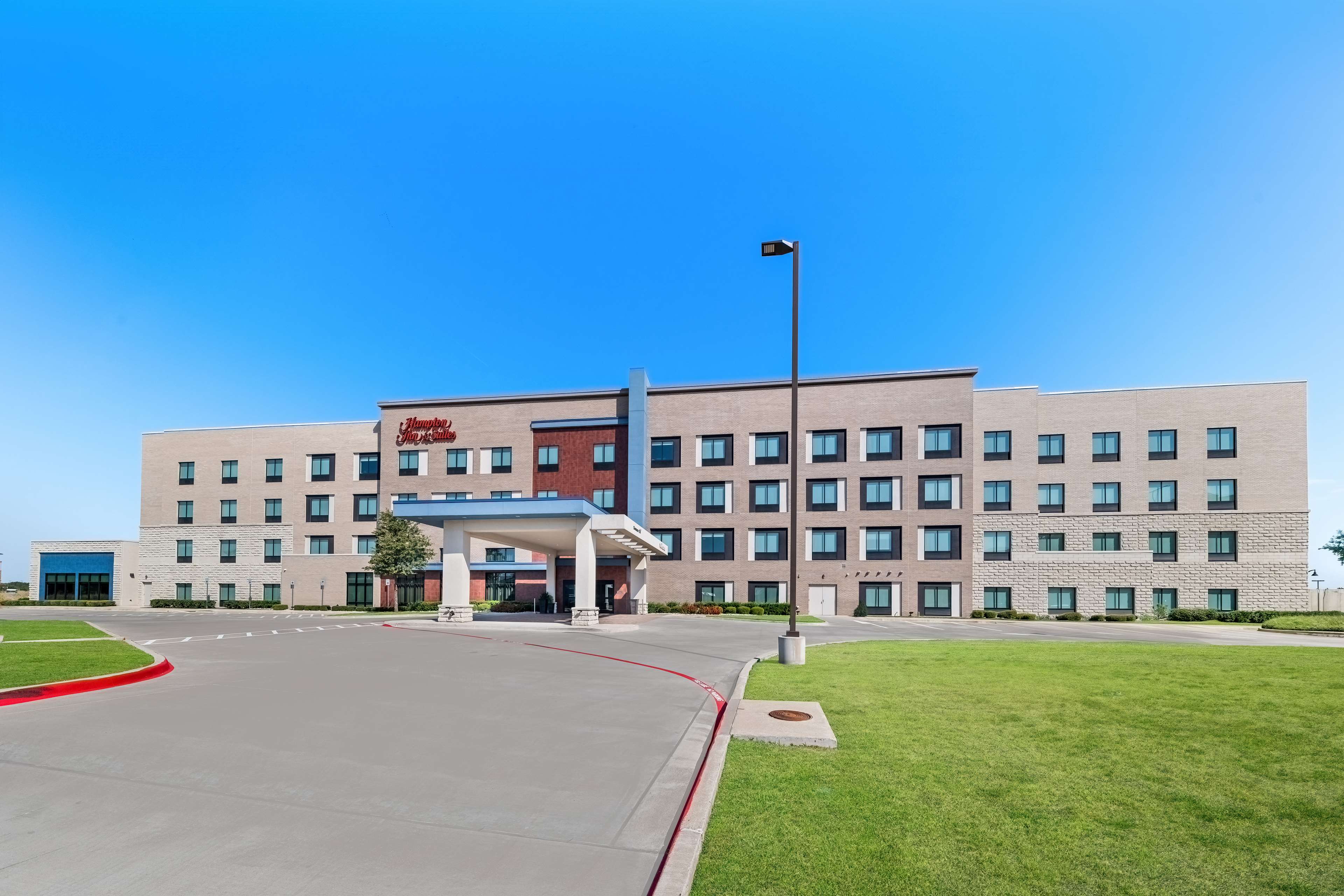 Hampton Inn & Suites Farmers Branch Dallas - photo 9